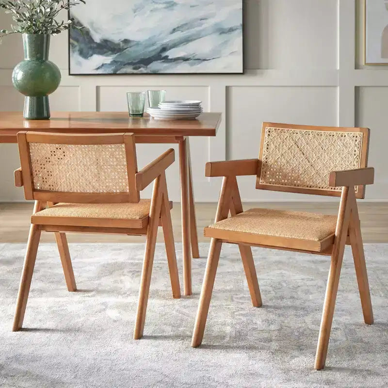 Sedia da pranzo moderna con braccioli in legno massello e rattan, noce chiaro