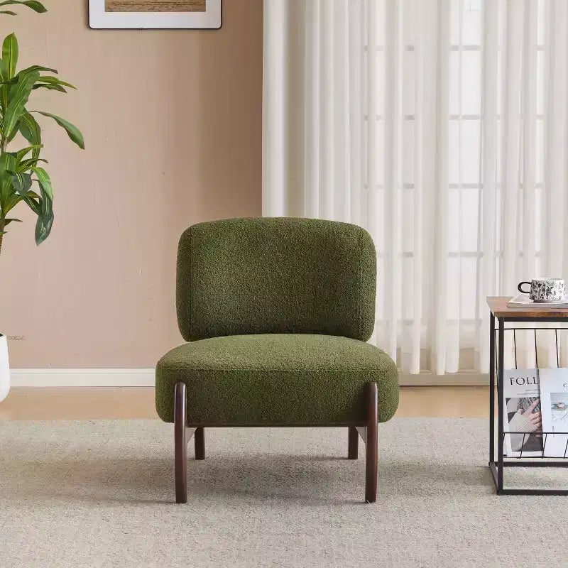 Poltrona d'accento in Bouclé Verde con Struttura in Legno di Gomma Moderno