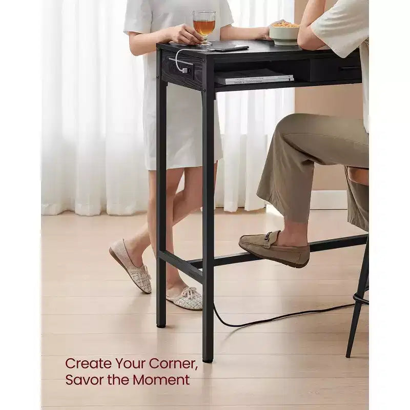 Tavolo da Bar con Presa di Corrente, Tavolo da Pub Alto 99,8 cm, Tavolo da Cucina Rettangolare con Cassetto Mobile, 2 Ganci, Tavolo Alto Stretto