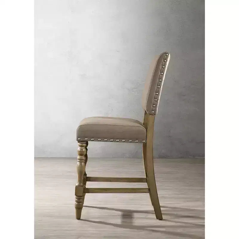 Sedia da pranzo in altezza bancone con stampa Birmingham Script e finitura Driftwood, con borchie, set da 2
